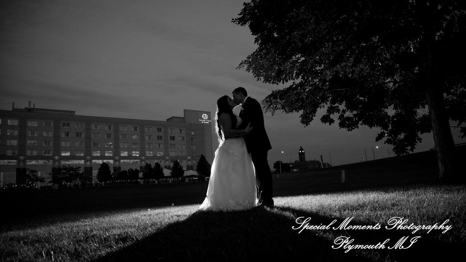 Ariana & Jeffrey DoubleTree Hilton Hotel Bay City MI wedding photography
