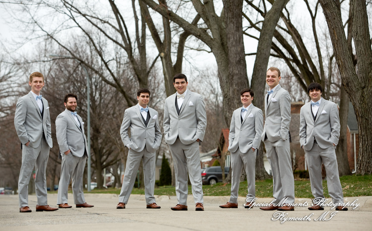 Amy & Alexander at Crosspointe Christian Church Grosse Pointe Woods MI wedding photograph