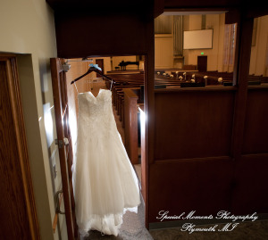 Amy & Alexander at Crosspointe Christian Church Grosse Pointe Woods MI wedding photograph