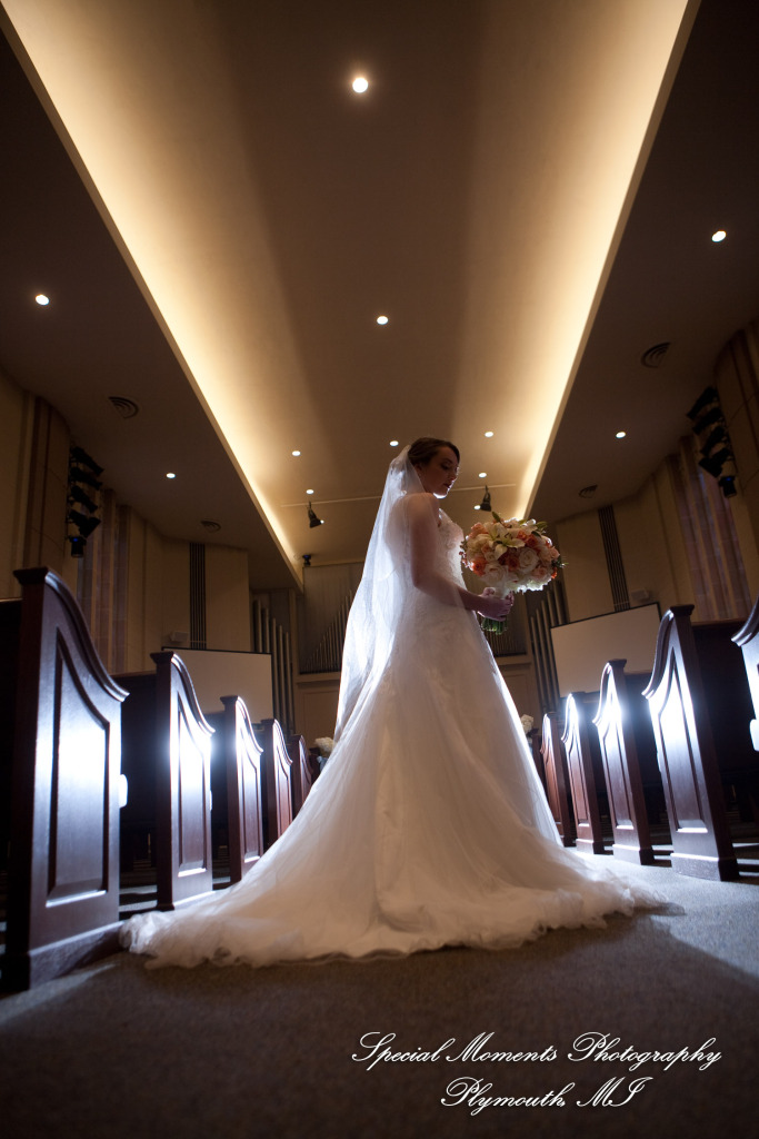Amy & Alexander at Crosspointe Christian Church Grosse Pointe Woods MI wedding photograph