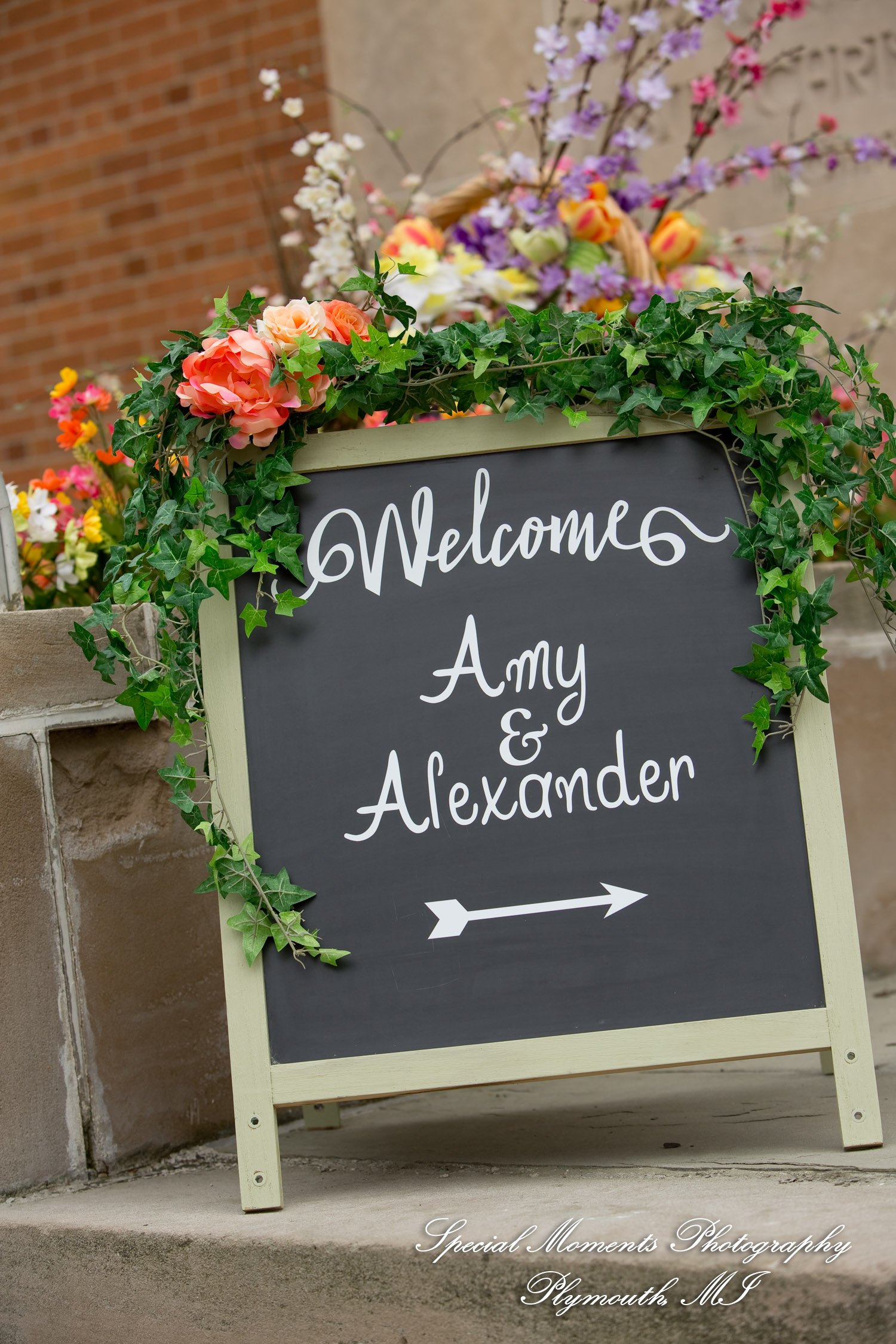 Amy & Alexander at Crosspointe Christian Church Grosse Pointe Woods MI wedding photograph