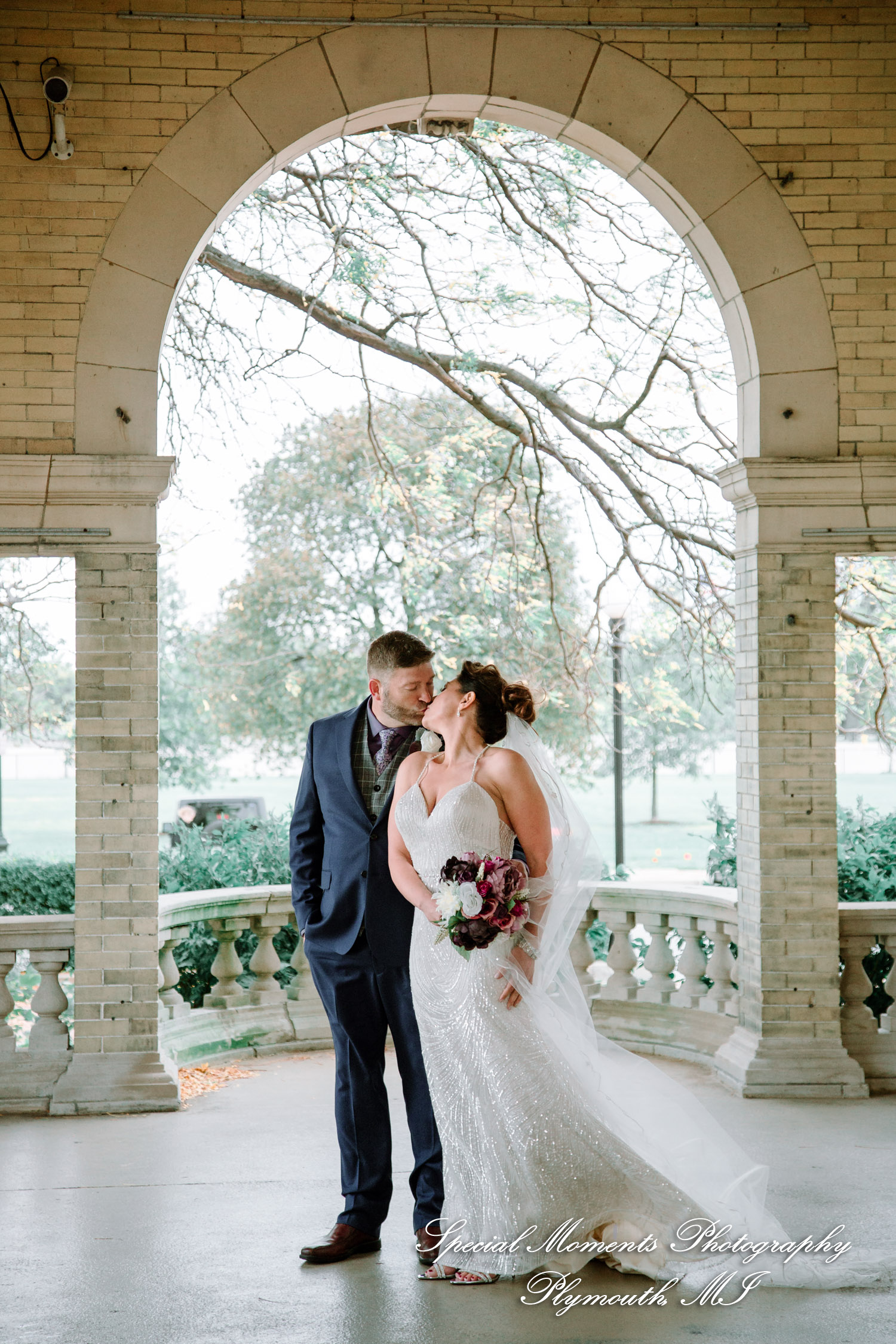 Jennette & Colby at Belle Isle Casino Detroit MI wedding photograph