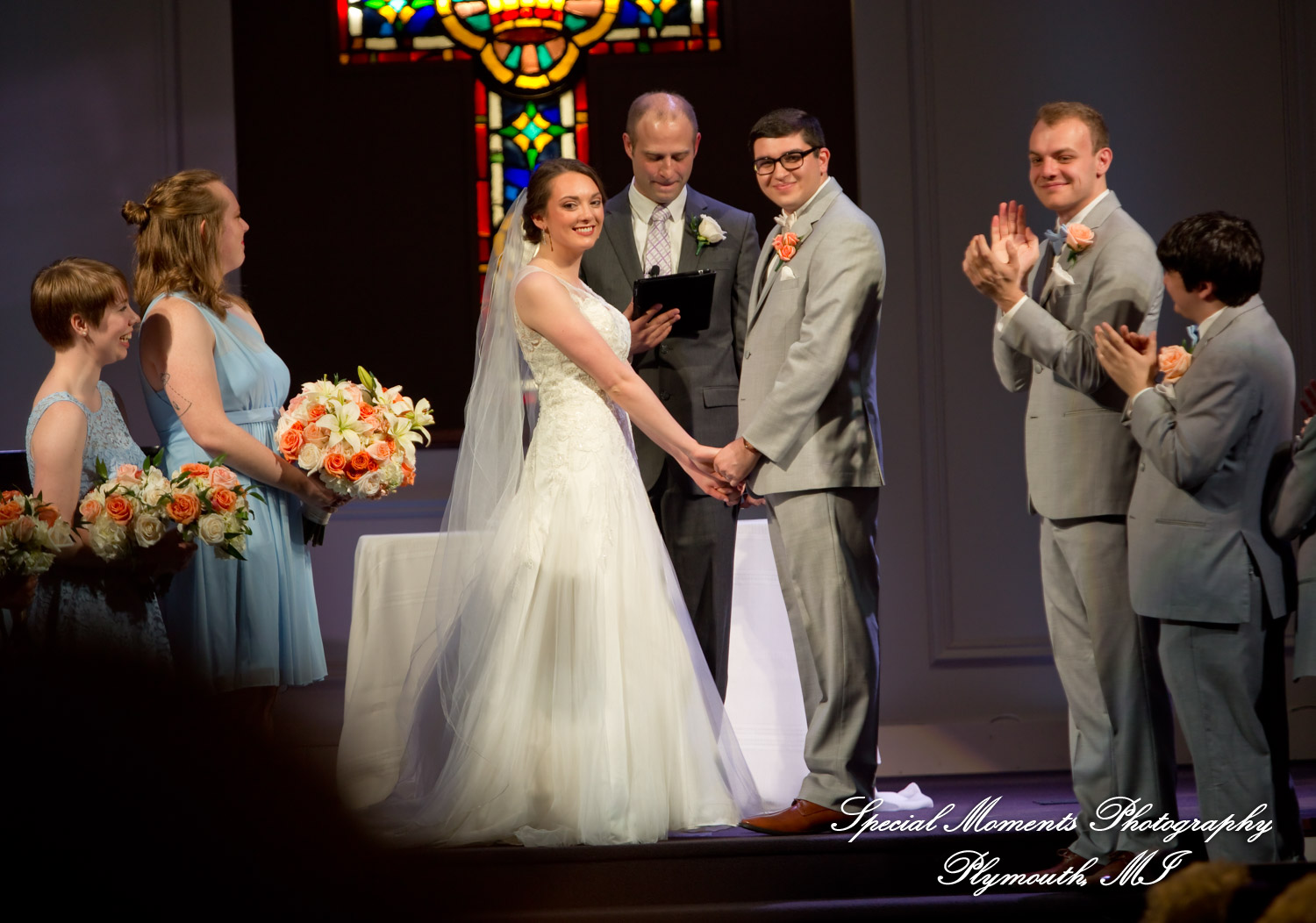 Amy & Alexander at Crosspointe Christian Church Grosse Pointe Woods MI wedding photograph