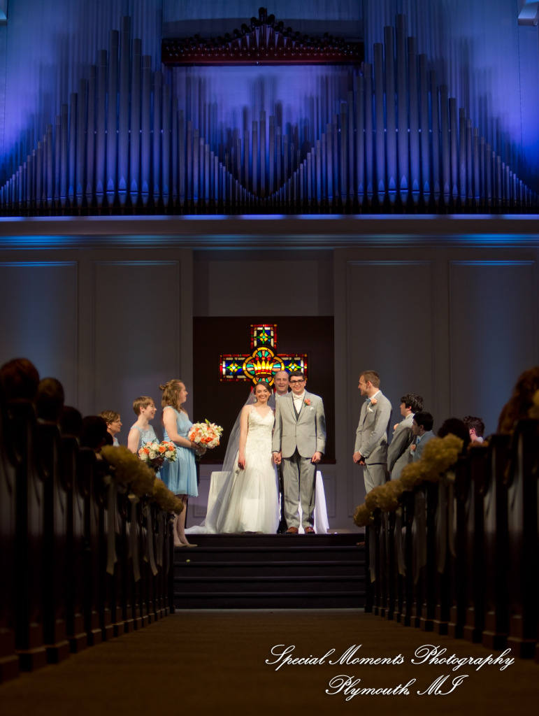 Amy & Alexander at Crosspointe Christian Church Grosse Pointe Woods MI wedding photograph