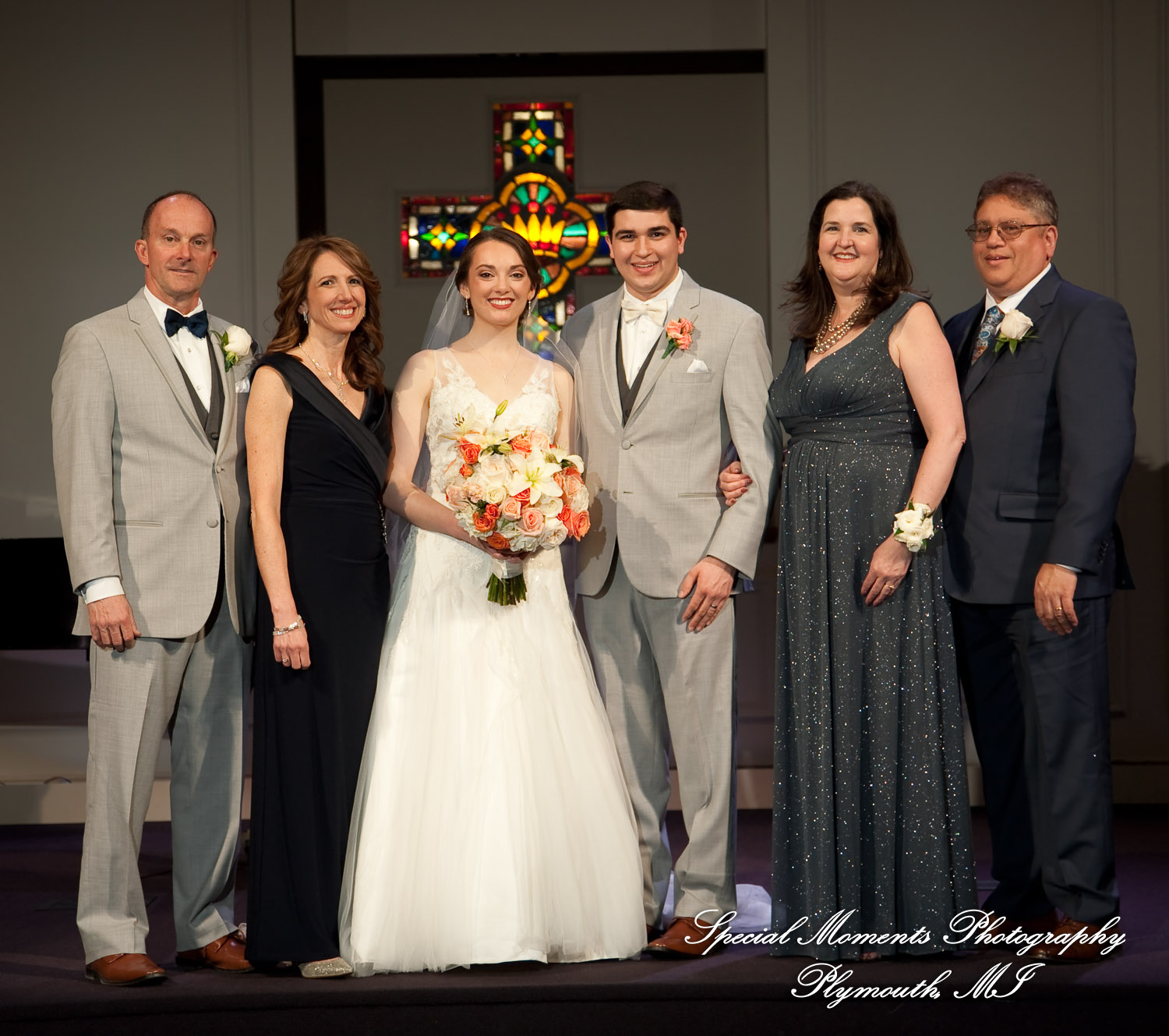 Amy & Alexander at Crosspointe Christian Church Grosse Pointe Woods MI wedding photograph