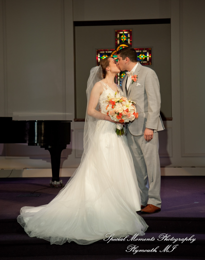 Amy & Alexander at Crosspointe Christian Church Grosse Pointe Woods MI wedding photograph