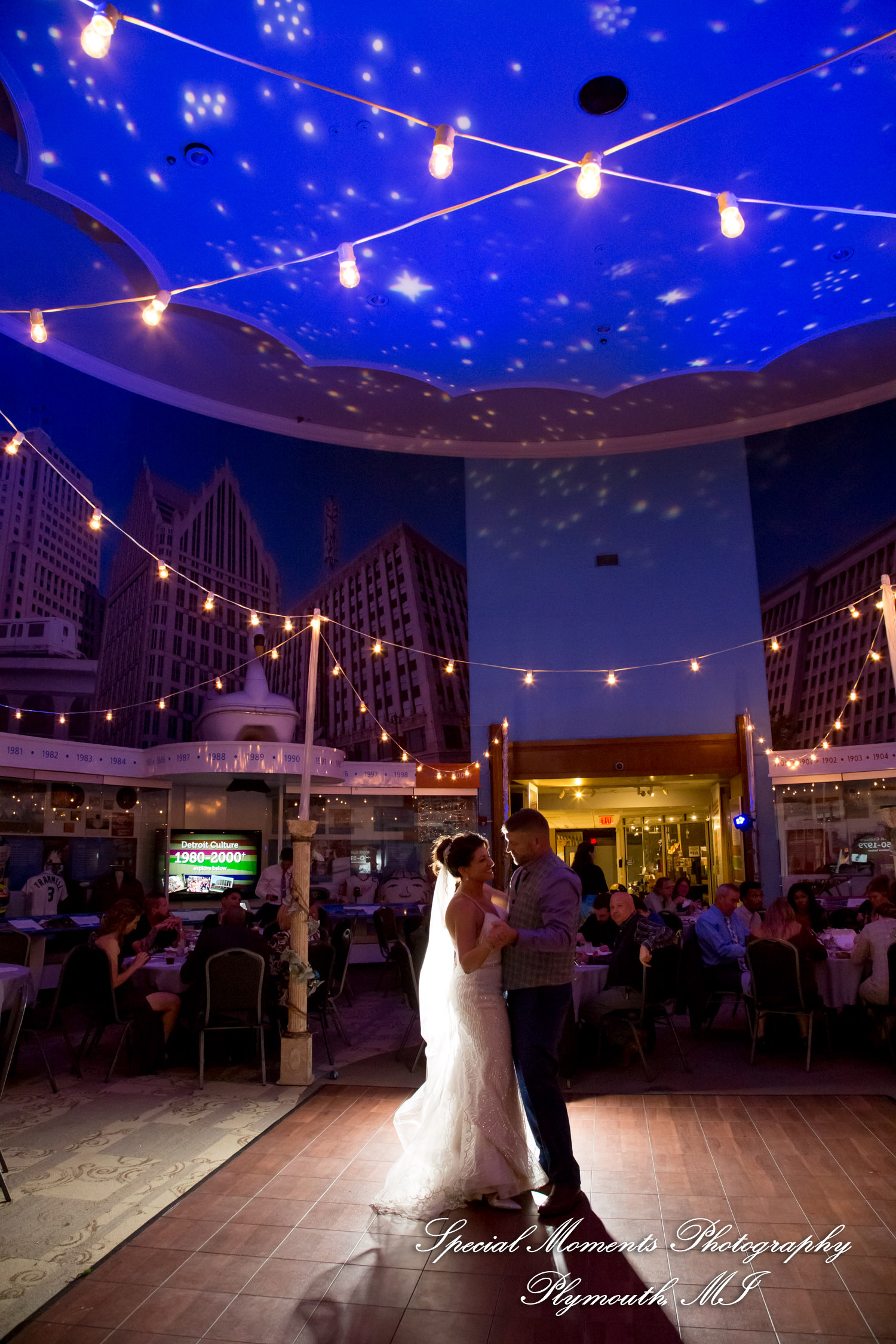Jennette & Colby at Detroit Historical Museum Detroit MI wedding photograph