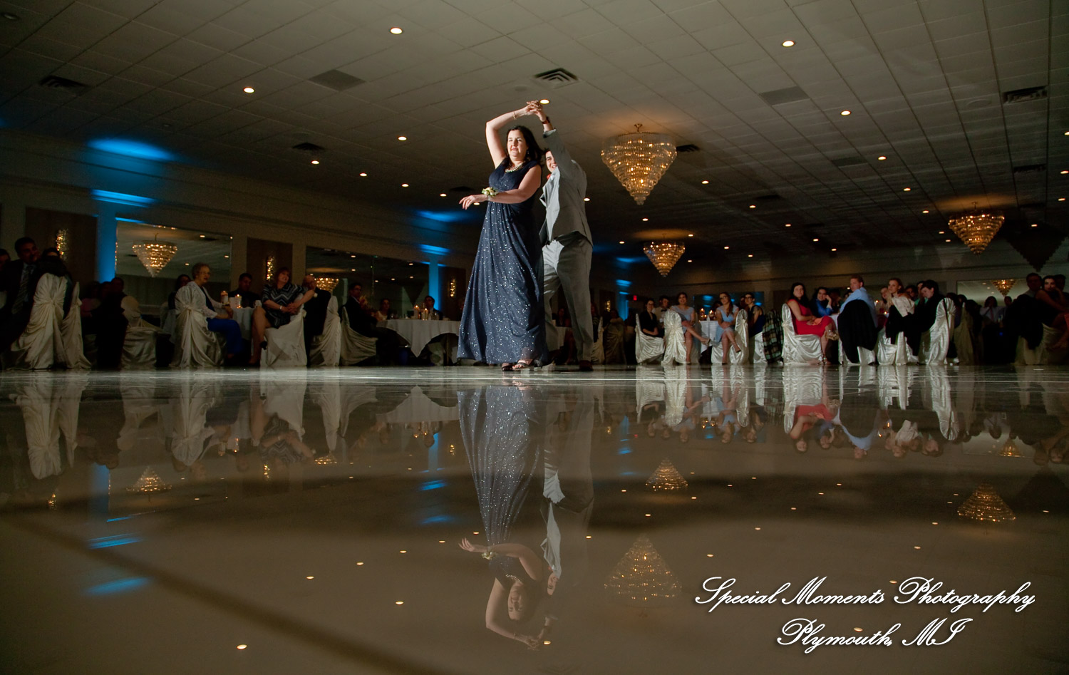 Amy & Alexander at Barrister Garden St. Clair Shores MI wedding photograph