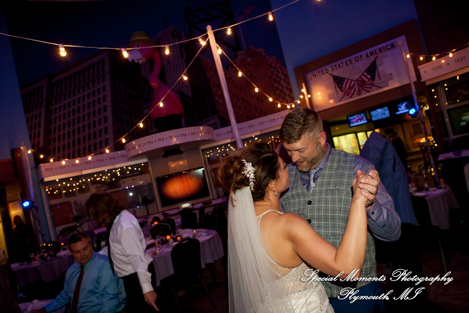 Jennette & Colby at Detroit Historical Museum Detroit MI wedding photograph