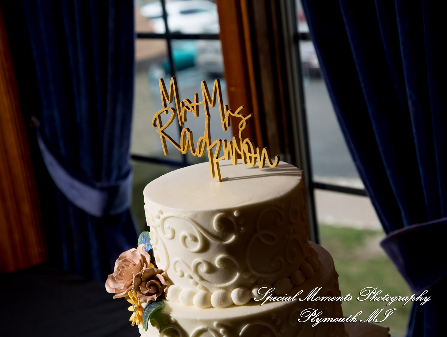 Kylie & Joshua Canterbury Castle Lake Orion MI wedding photography