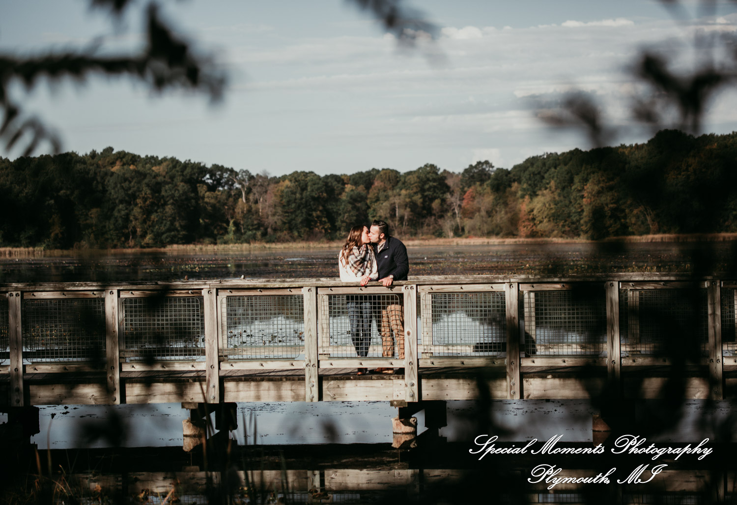 Eric & Melissa at Kensington Metropark Milford MI engagement photography