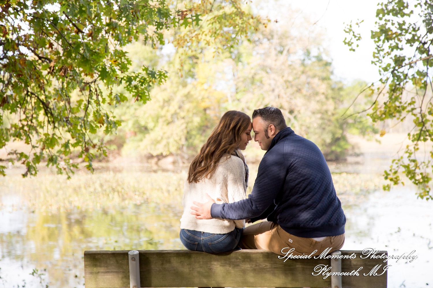 Eric & Melissa at Kensington Metropark Milford MI engagement photography