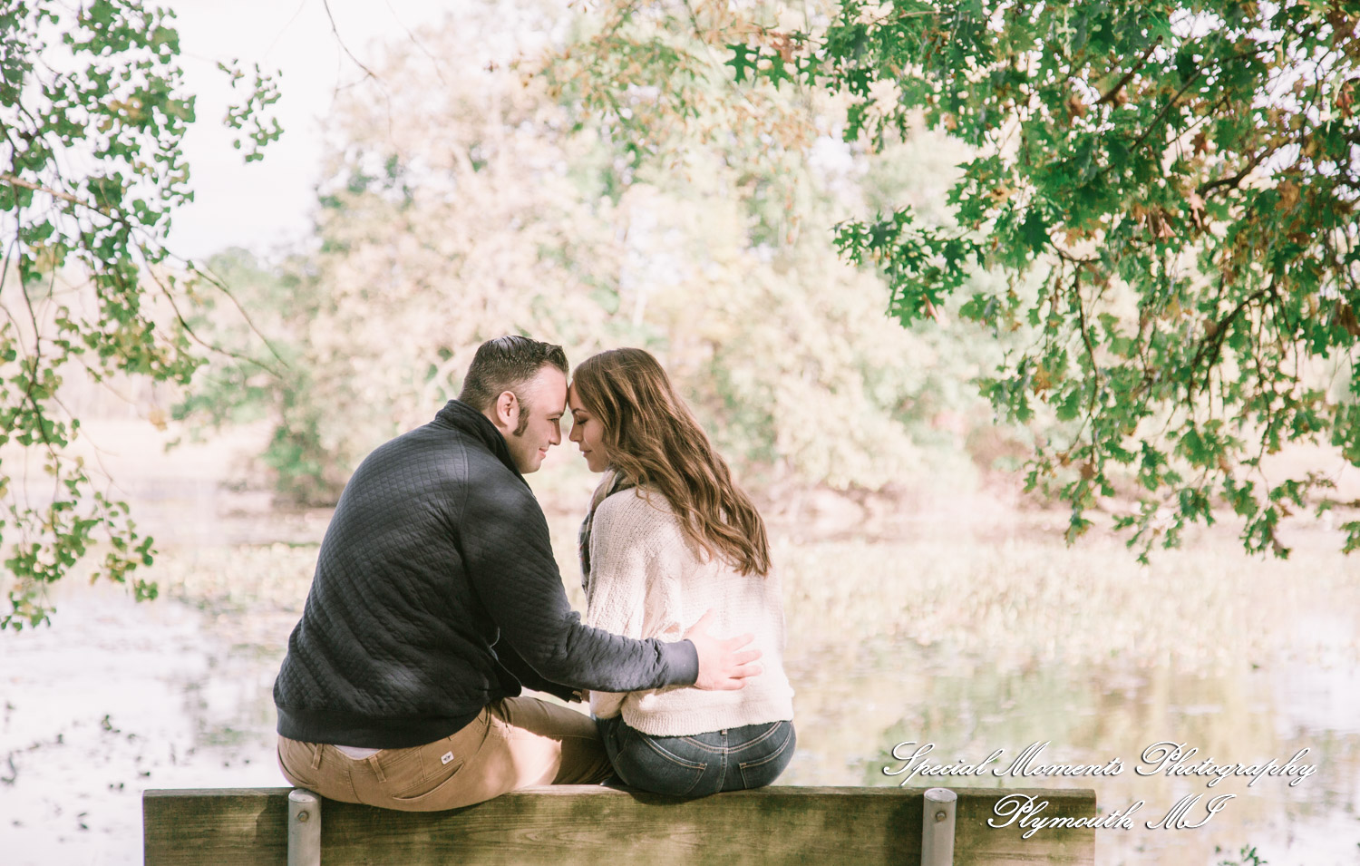 Eric & Melissa at Kensington Metropark Milford MI engagement photography