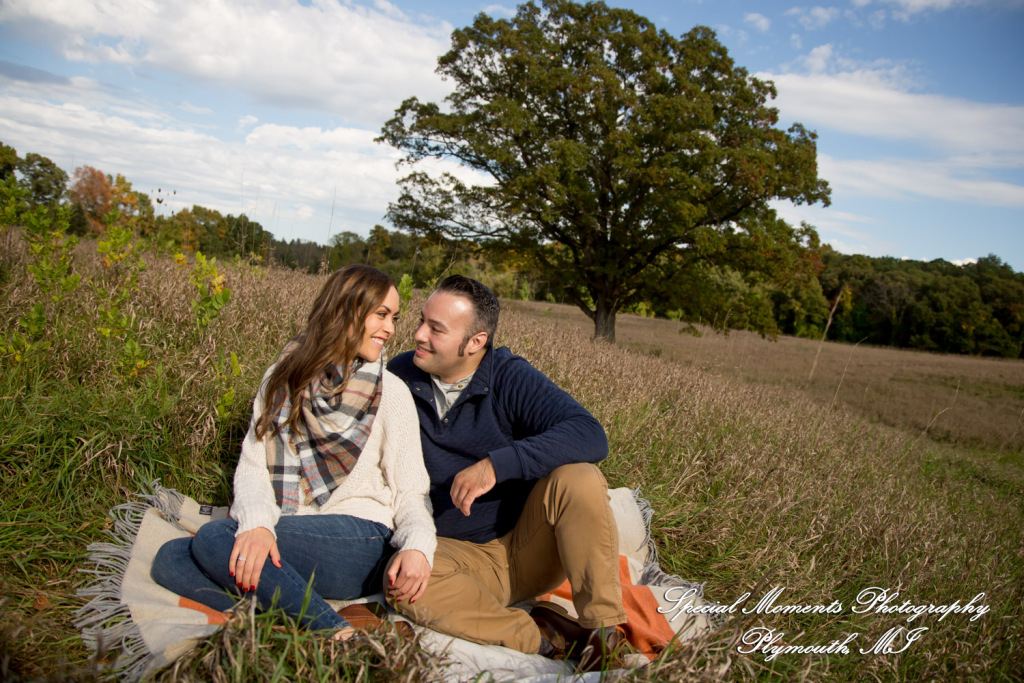 Eric & Melissa at Kensington Metropark Milford MI engagement photography
