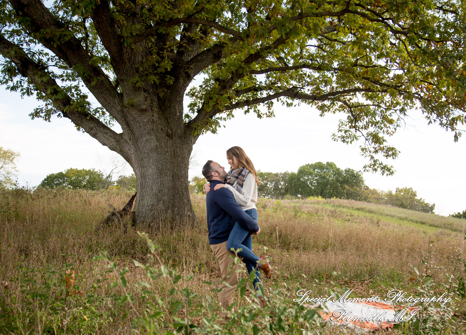 Eric & Melissa at Kensington Metropark Milford MI engagement photography