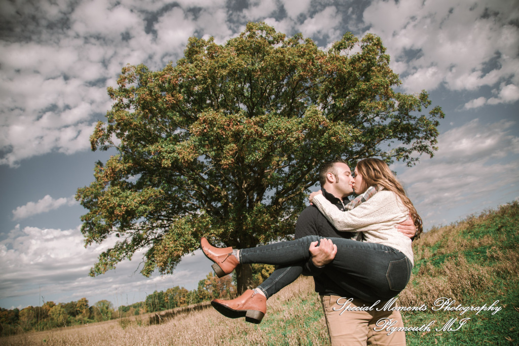 Eric & Melissa at Kensington Metropark Milford MI engagement photography