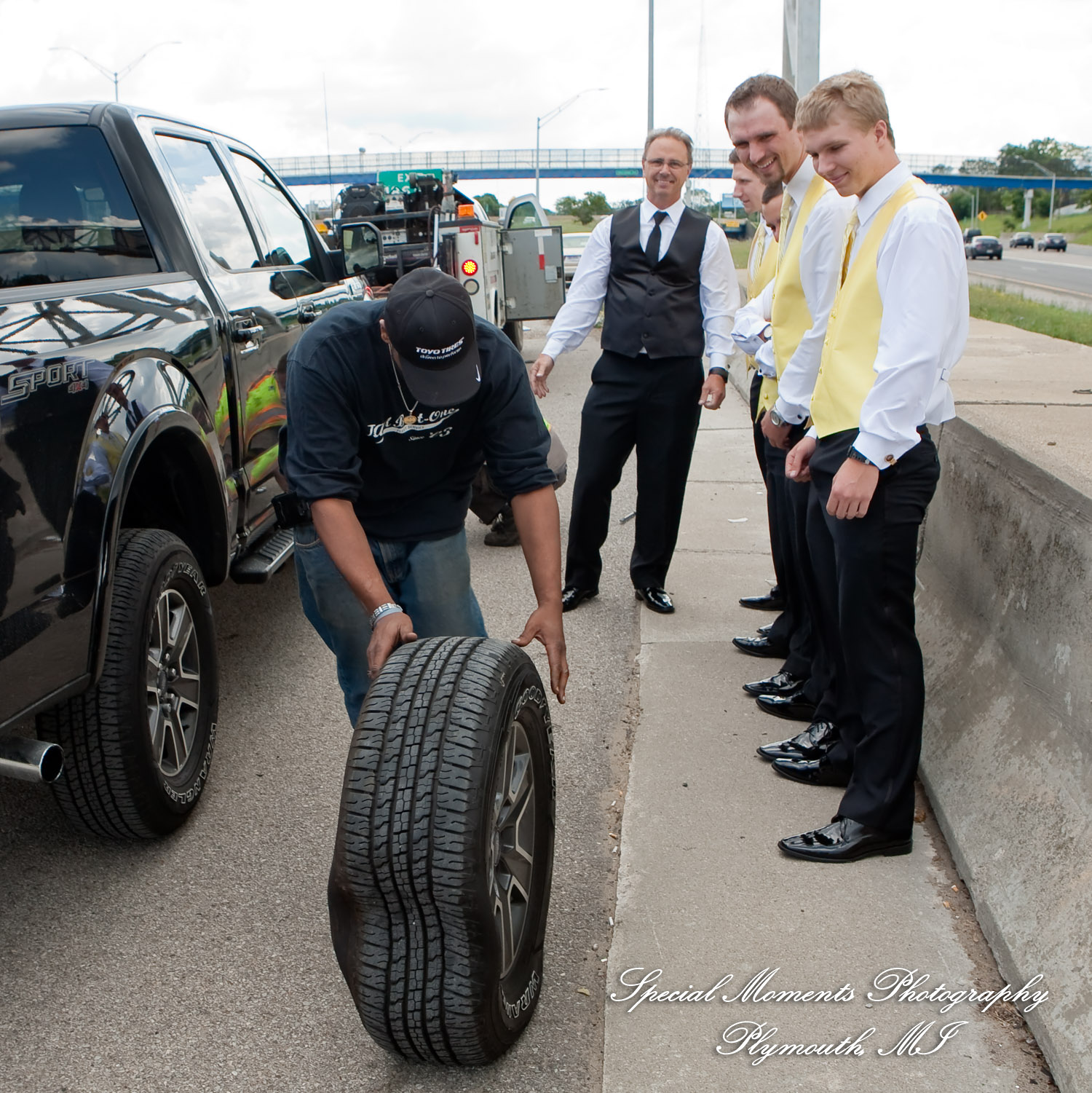 Kelly & Ryan at Blessed Sacrament Cathedral Detroit MI wedding photograph