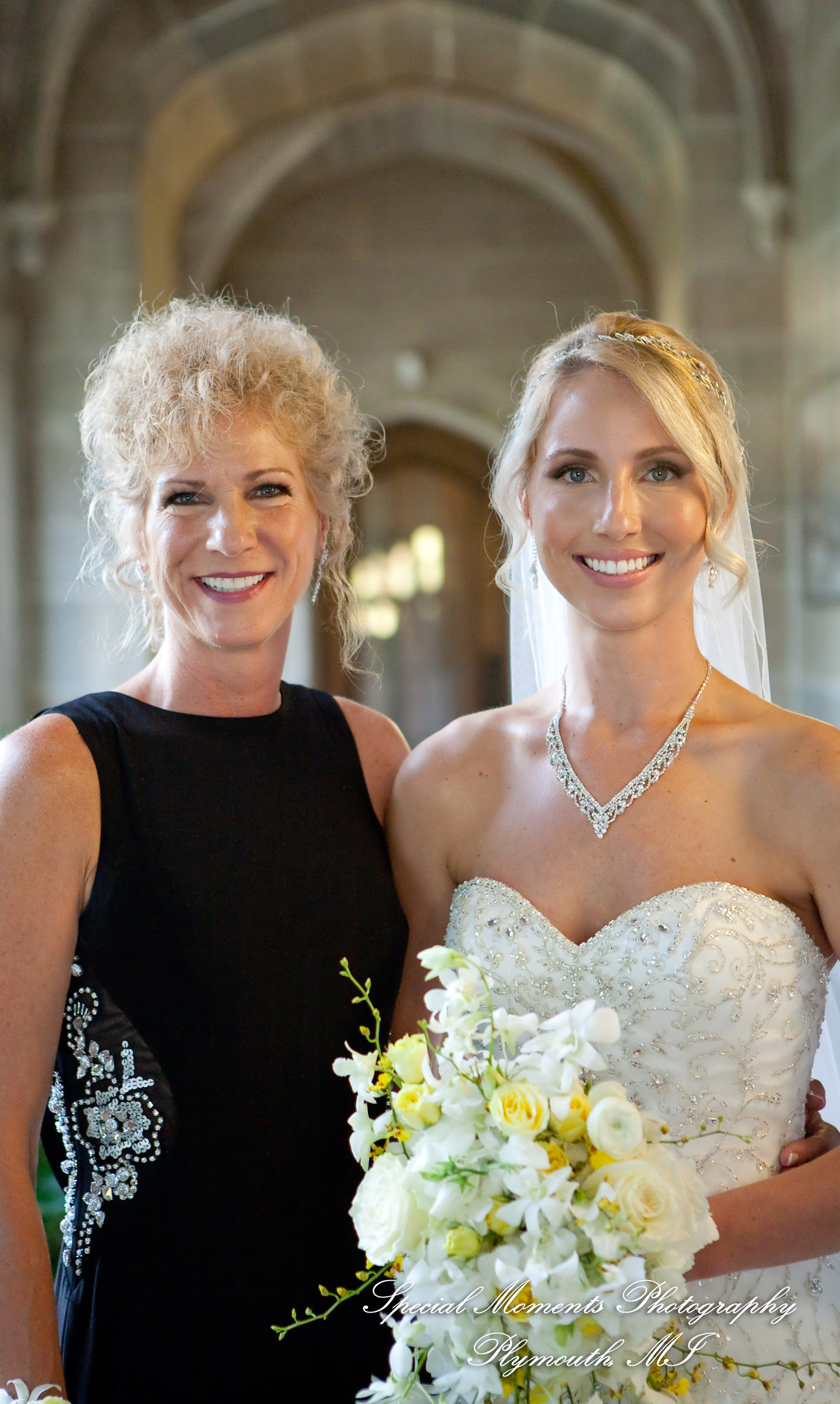 Kelly & Ryan at Blessed Sacrament Cathedral Detroit MI wedding photograph