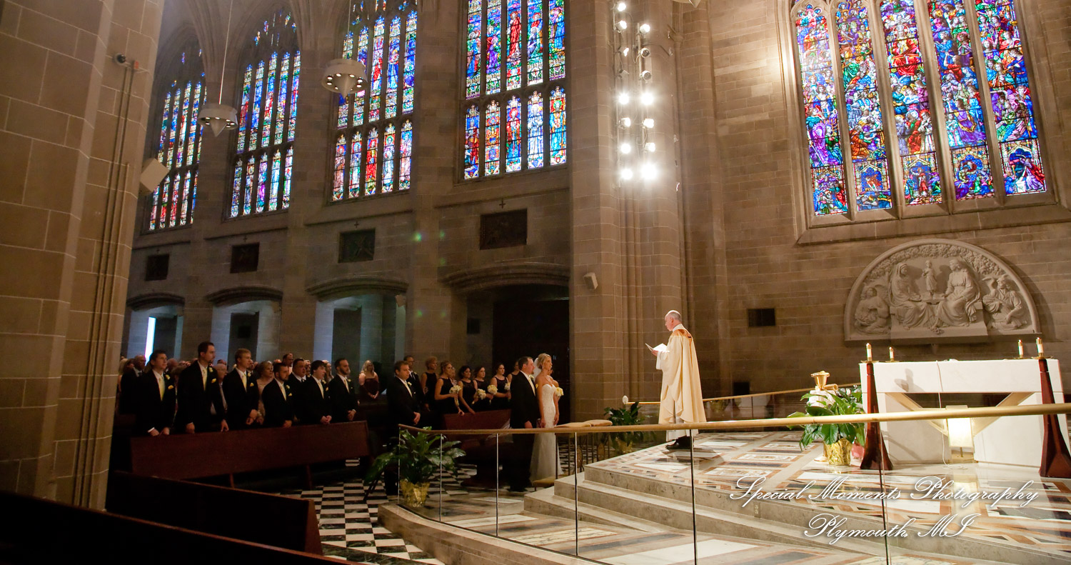 Kelly & Ryan at Blessed Sacrament Cathedral Detroit MI wedding photograph