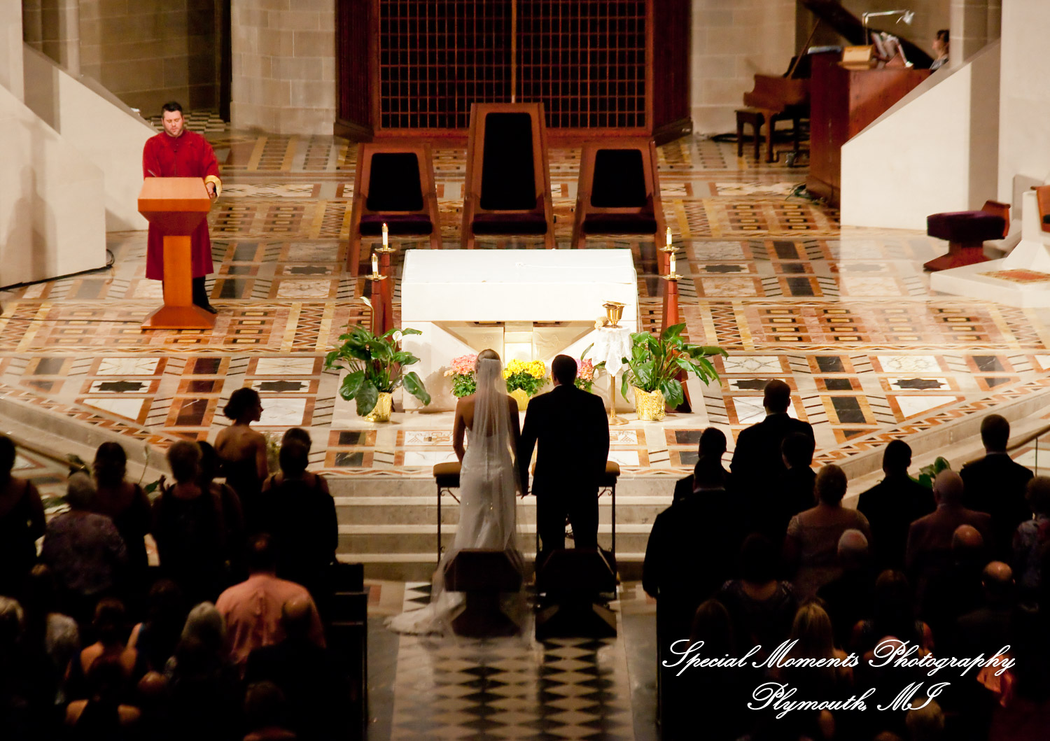 Kelly & Ryan at Blessed Sacrament Cathedral Detroit MI wedding photograph