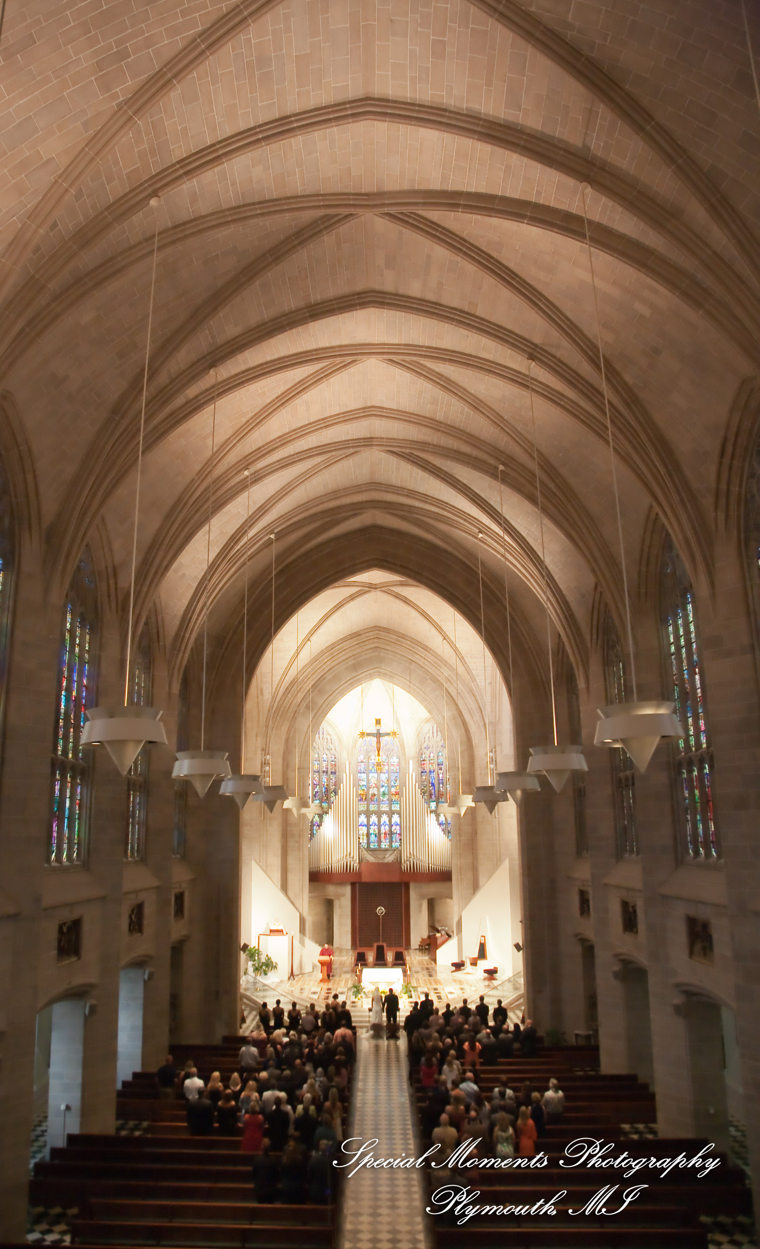 Kelly & Ryan at Blessed Sacrament Cathedral Detroit MI wedding photograph