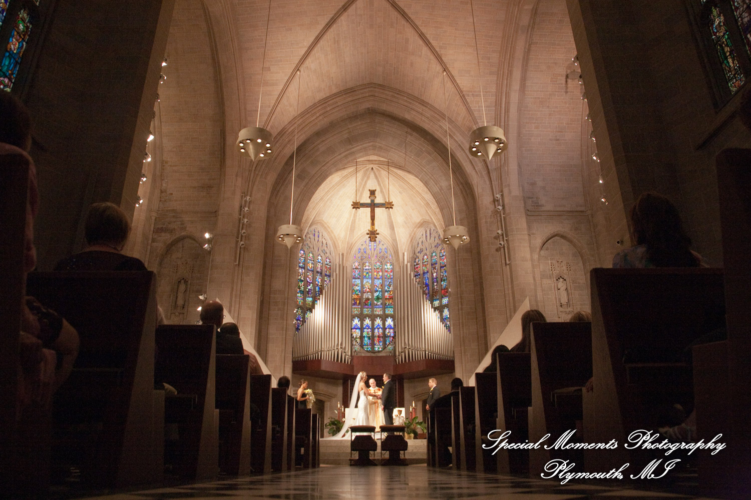 Kelly & Ryan at Blessed Sacrament Cathedral Detroit MI wedding photograph