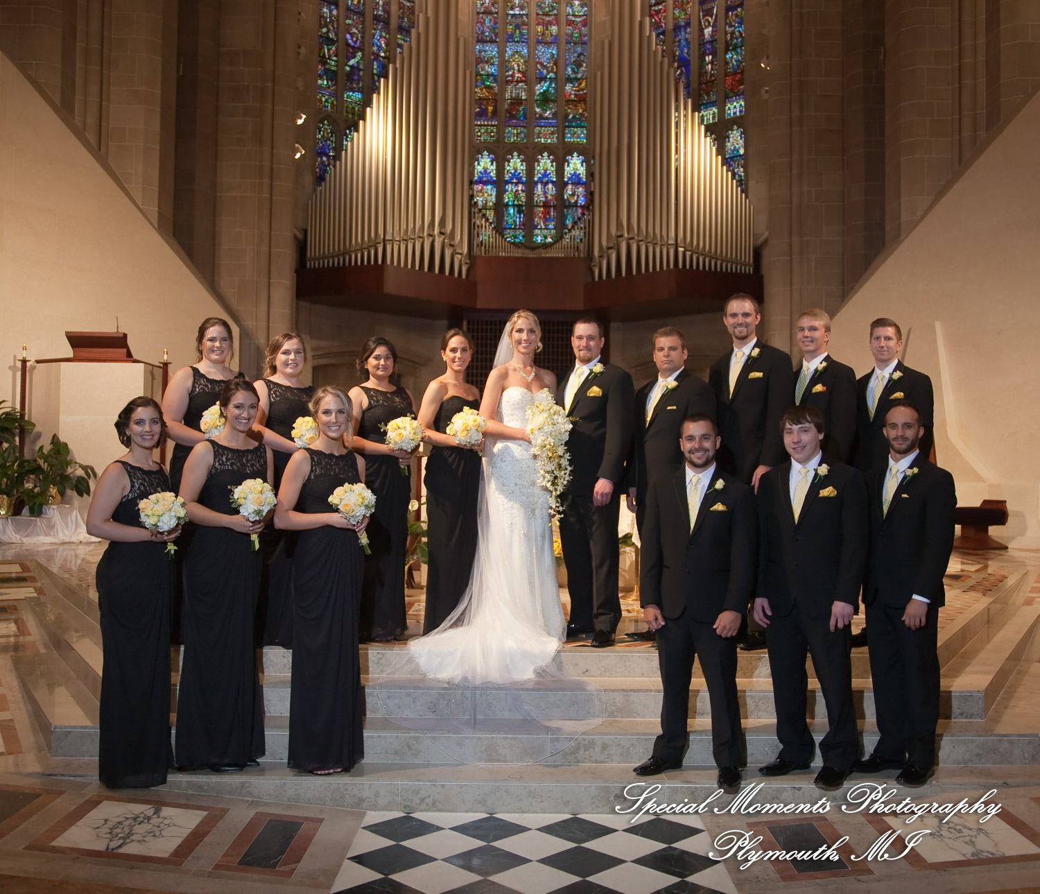 Kelly & Ryan at Blessed Sacrament Cathedral Detroit MI wedding photograph