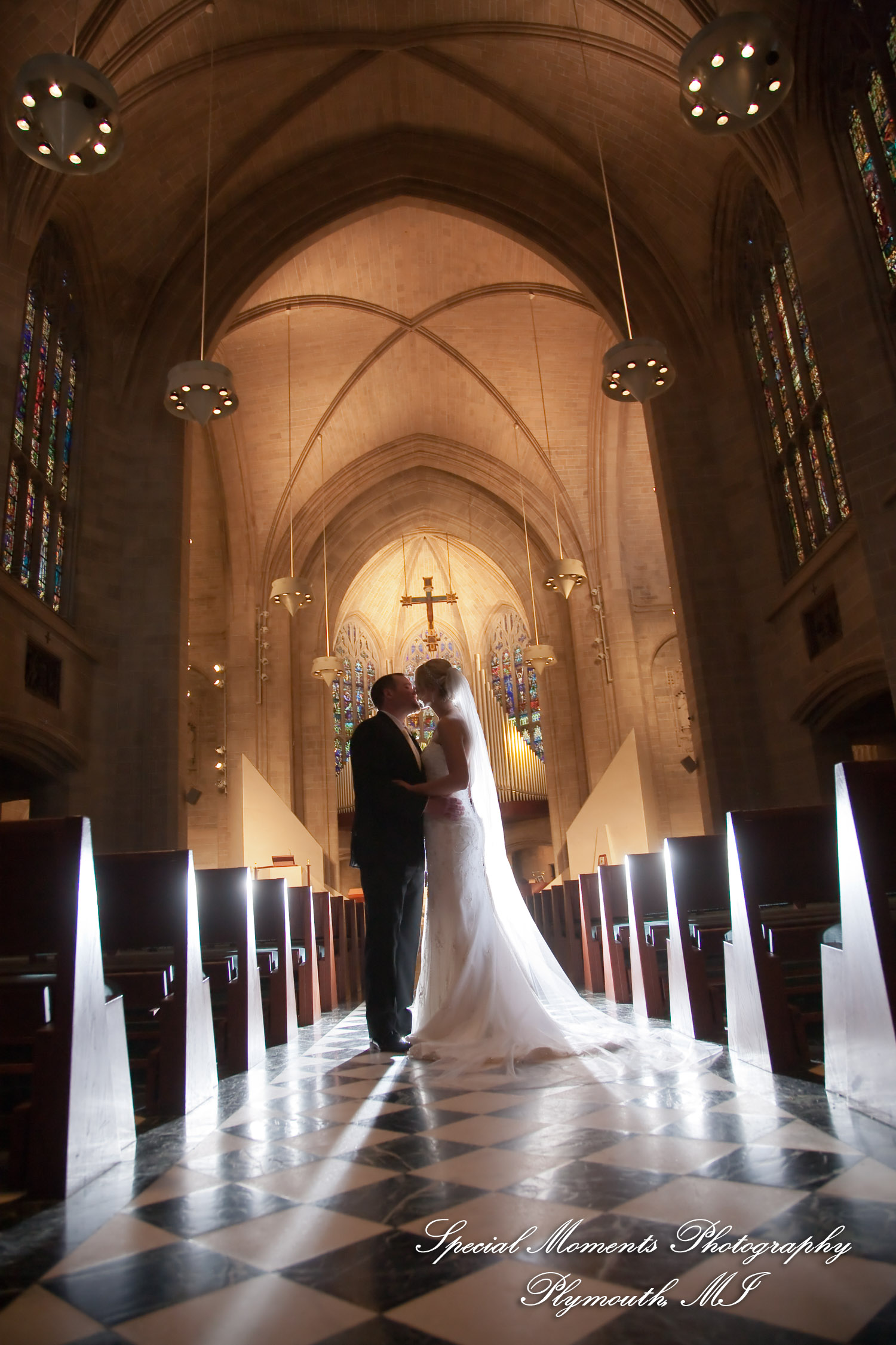 Kelly & Ryan at Blessed Sacrament Cathedral Detroit MI wedding photograph