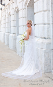 Kelly & Ryan at DIA Detroit MI wedding photograph