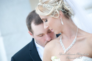 Kelly & Ryan at DIA Detroit MI wedding photograph