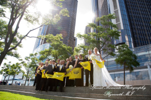 Kelly & Ryan at Ren Cen Detroit MI wedding photograph