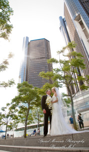 Kelly & Ryan at Ren Cen Detroit MI wedding photograph