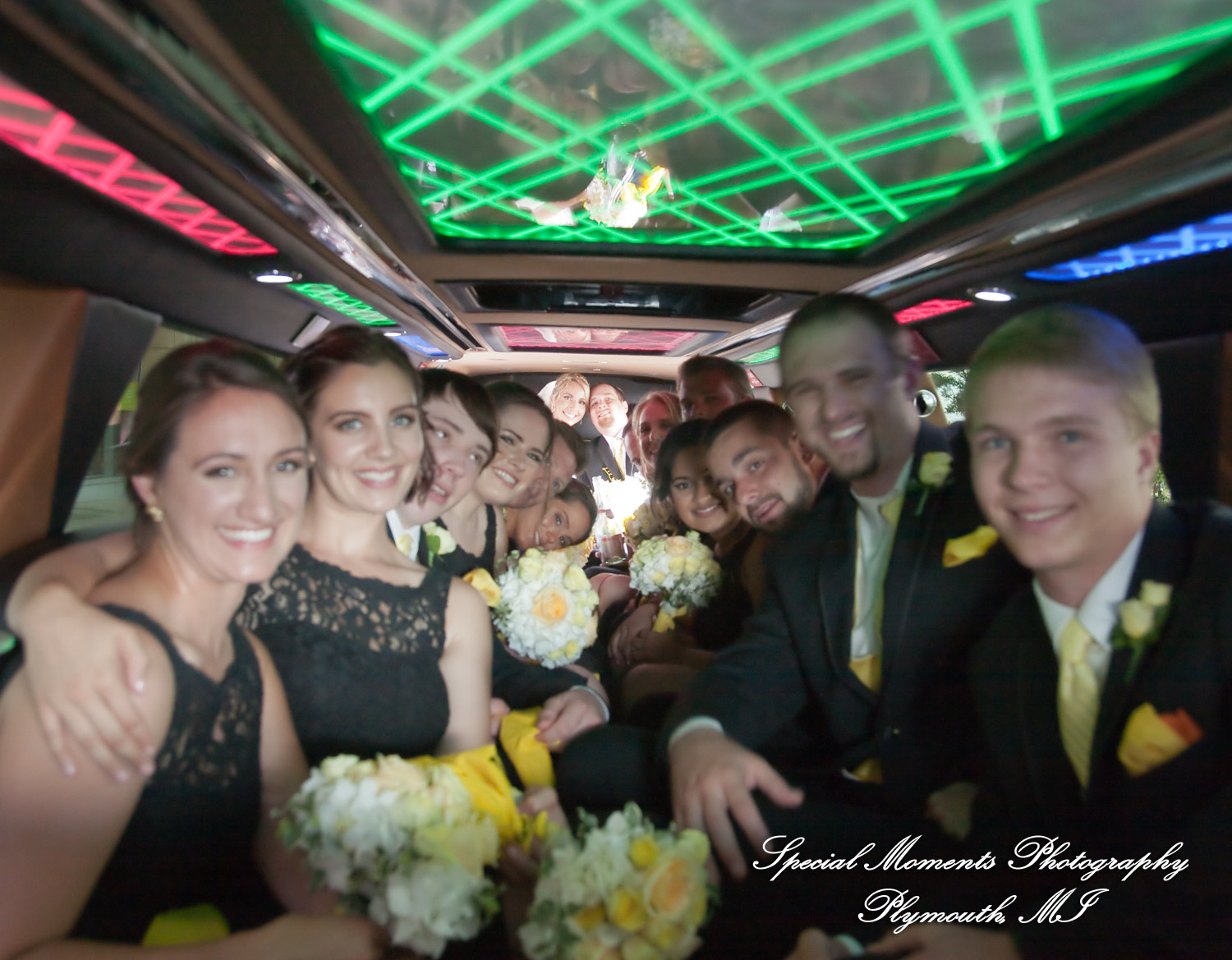 Kelly & Ryan at Ren Cen Detroit MI wedding photograph