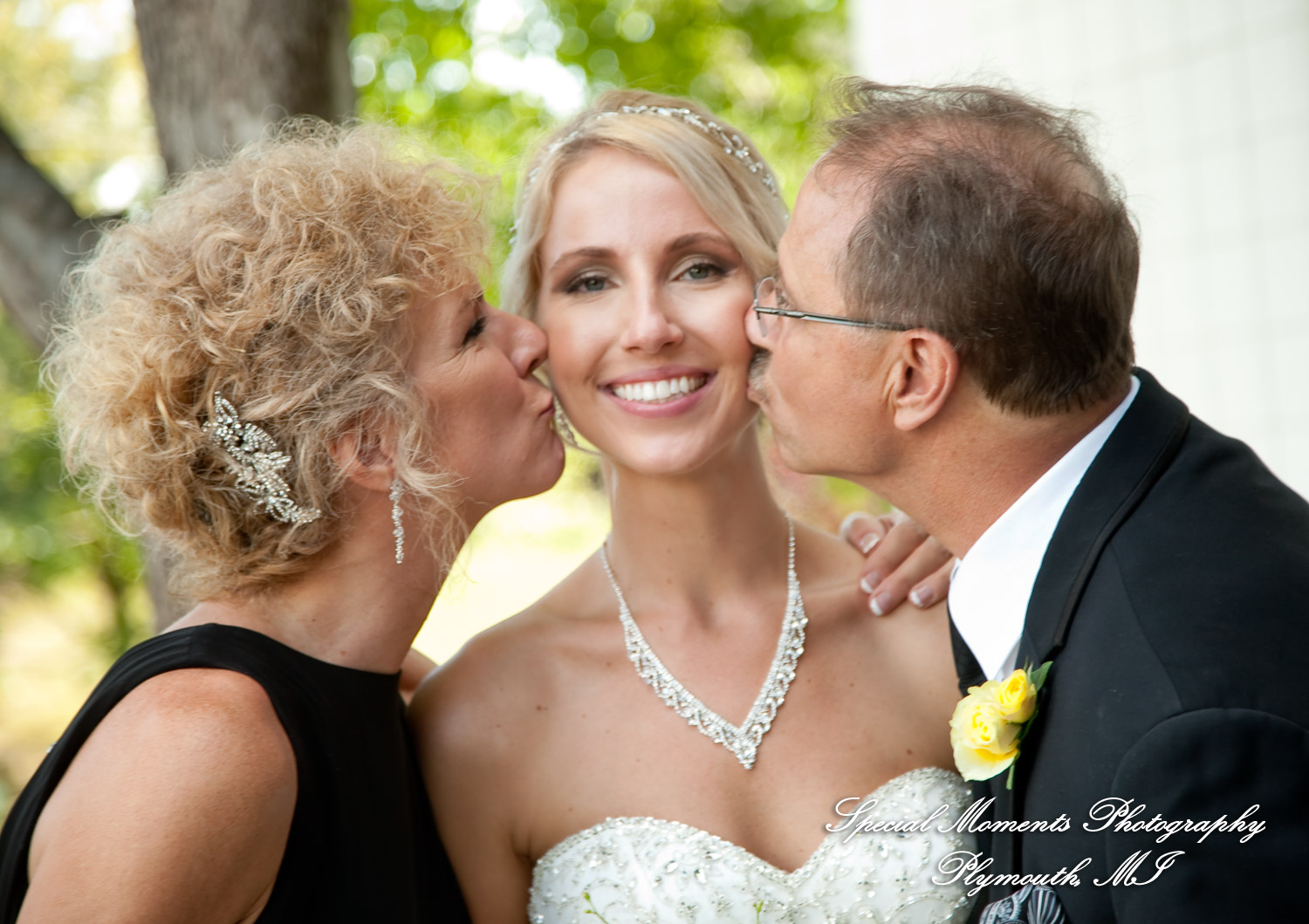 Kelly & Ryan at Italian American Club Livonia MI wedding photograph