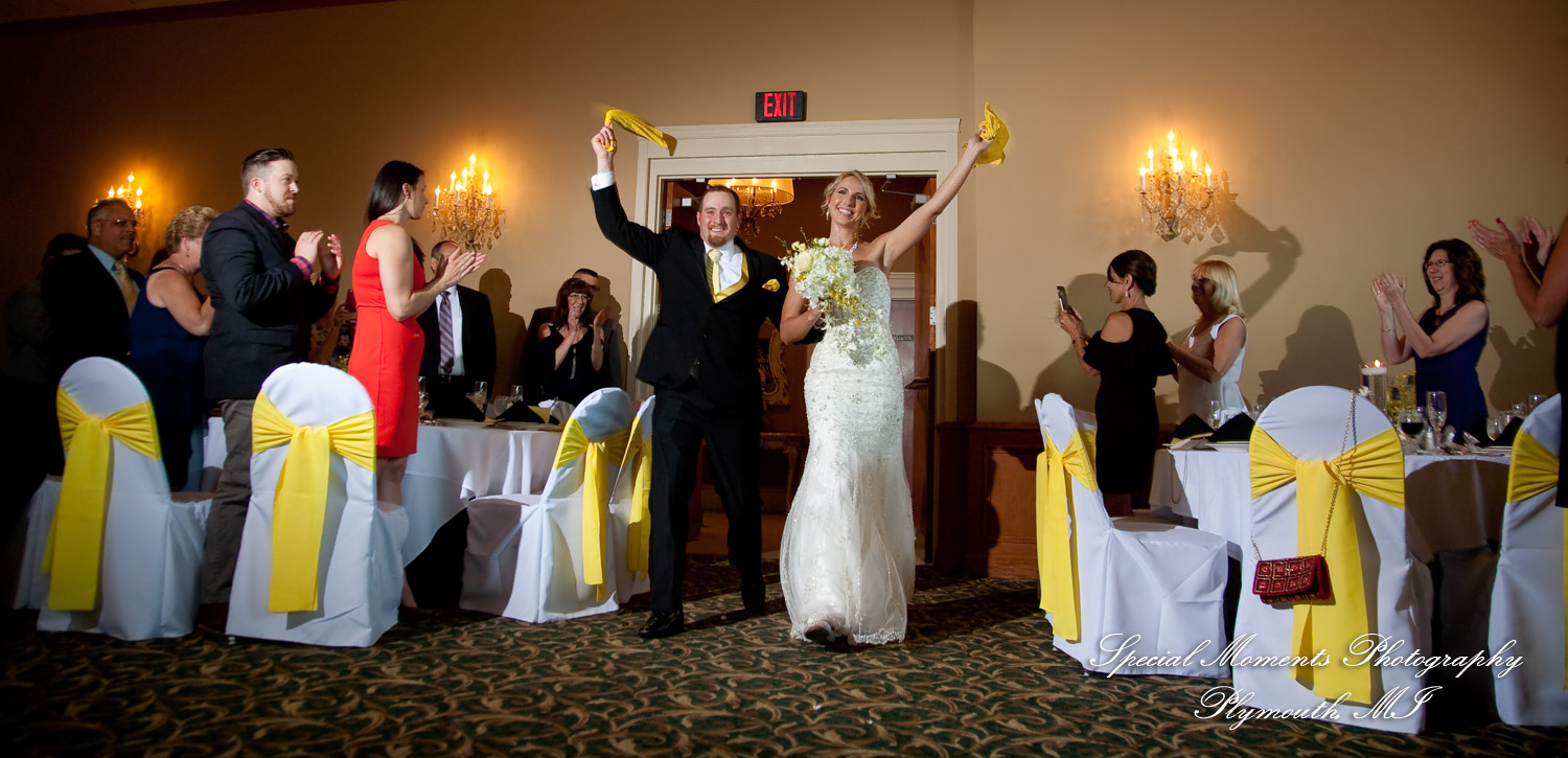 Kelly & Ryan at Italian American Club Livonia MI wedding photograph