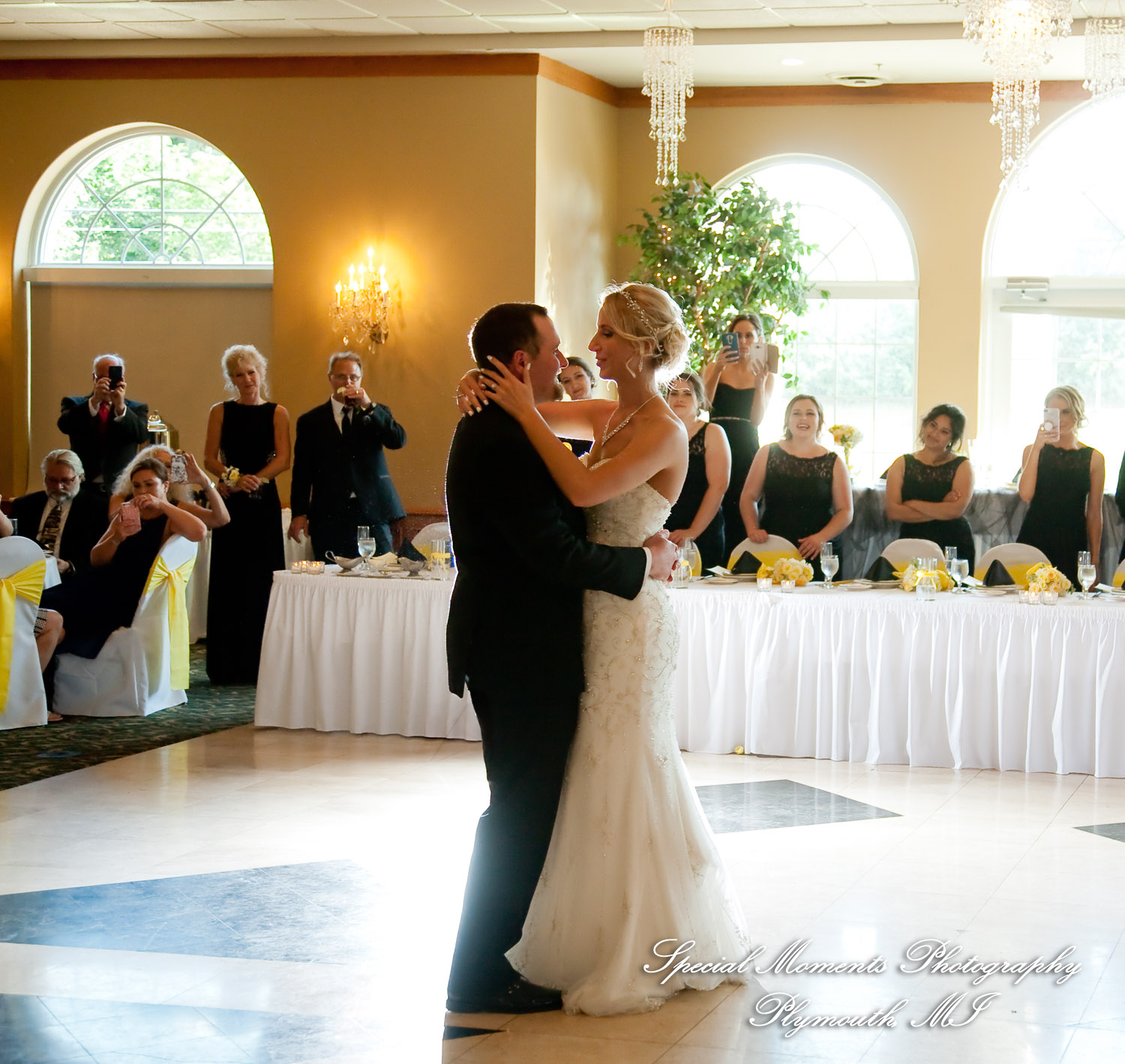 Kelly & Ryan at Italian American Club Livonia MI wedding photograph