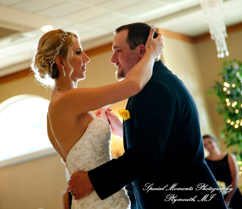 Kelly & Ryan at Italian American Club Livonia MI wedding photograph