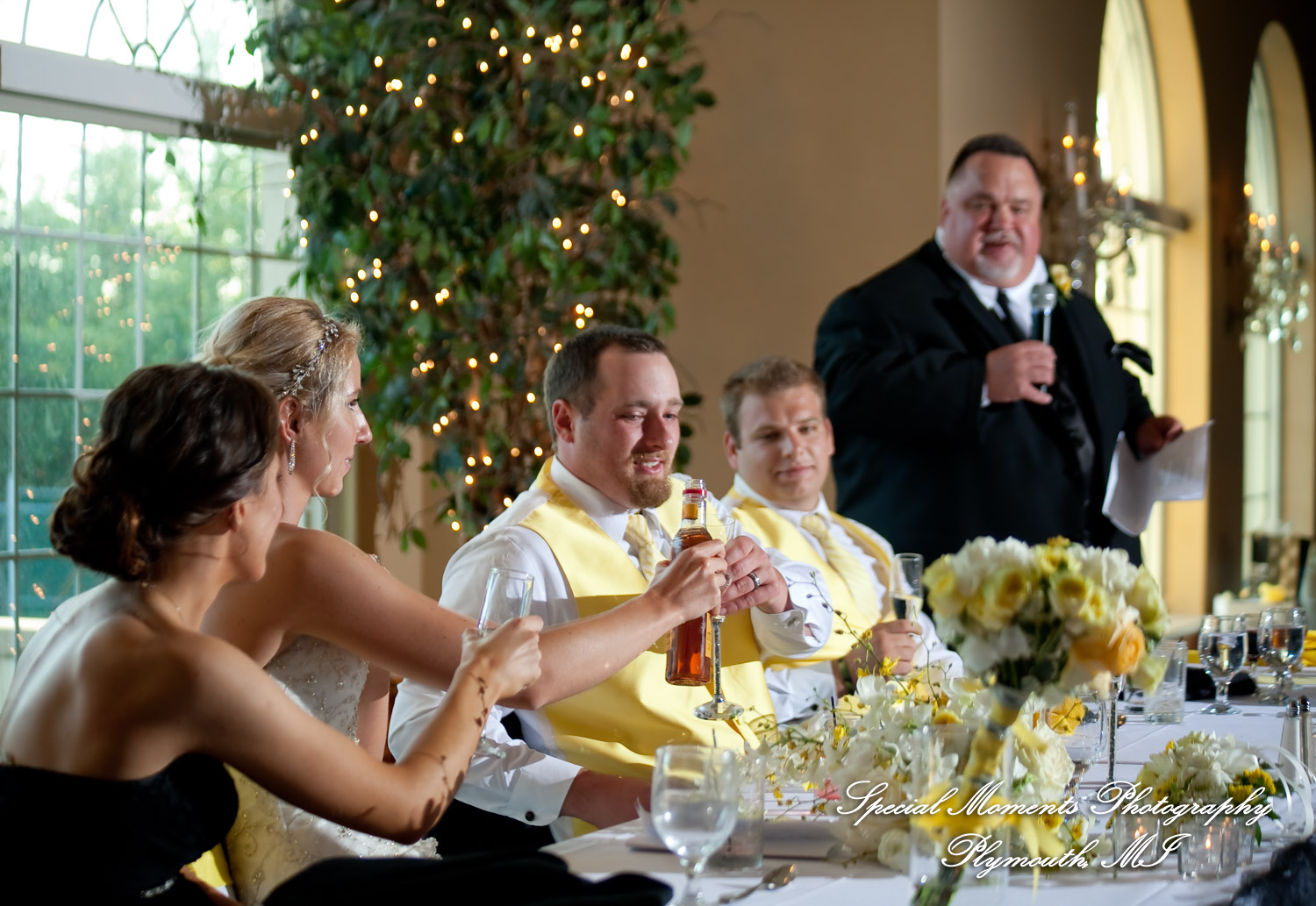Kelly & Ryan at Italian American Club Livonia MI wedding photograph