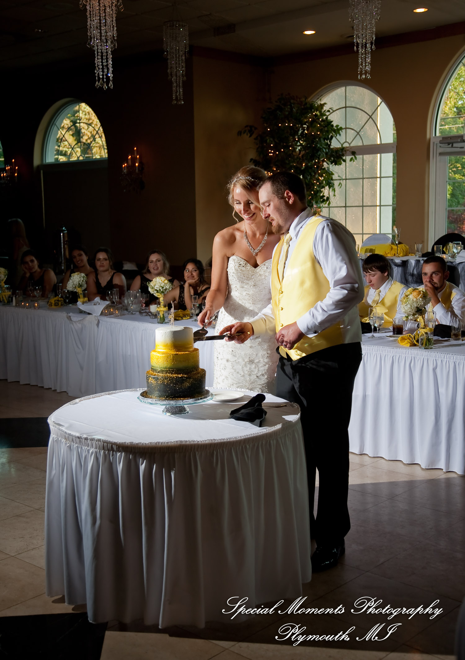 Kelly & Ryan at Italian American Club Livonia MI wedding photograph