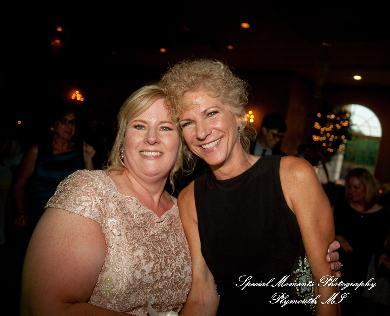 Kelly & Ryan at Italian American Club Livonia MI wedding photograph