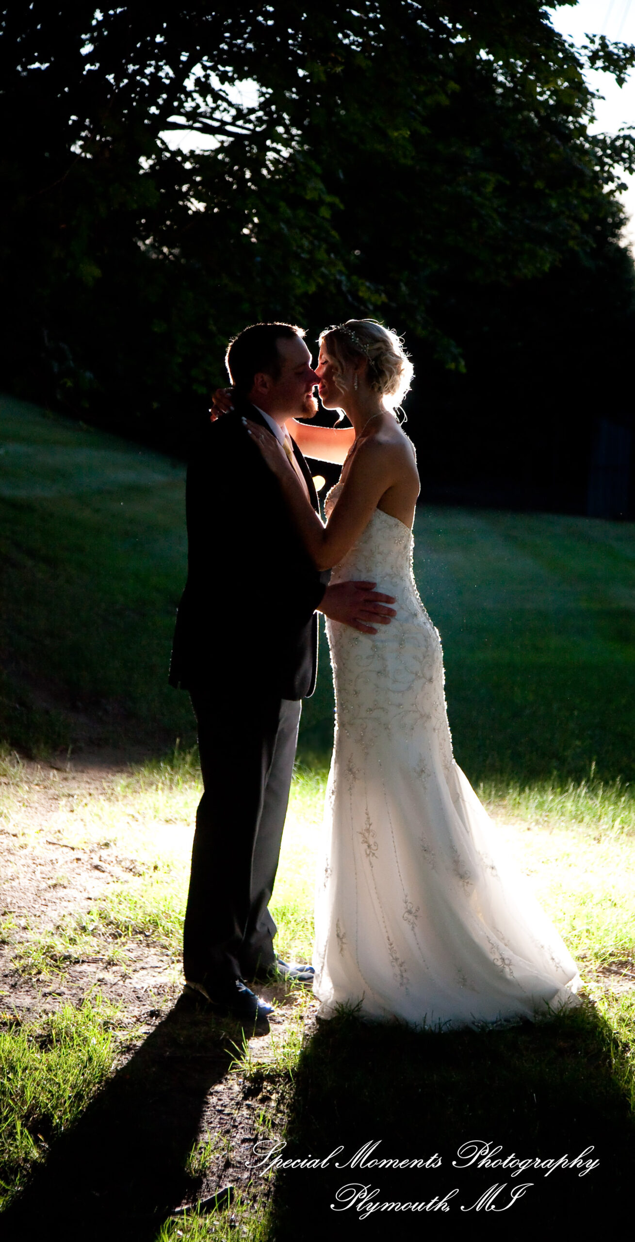 Kelly & Ryan at Italian American Club Livonia MI wedding photograph