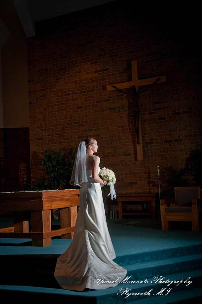 Kathryn & Kyle St. John Neumann Canton MI wedding photograph