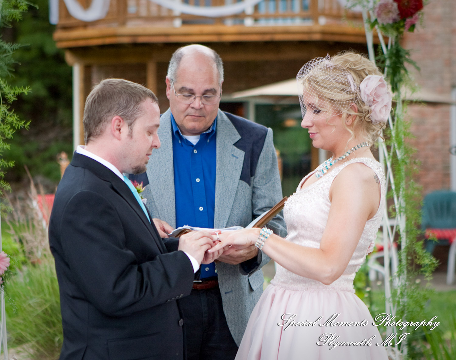 Erica & Jim at home wedding on the Lake in New Hudson MI wedding photograph