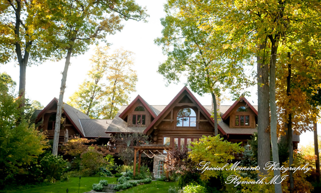 Kim & Steve at Strawberry Lake Lodge Pinckney MI wedding photography