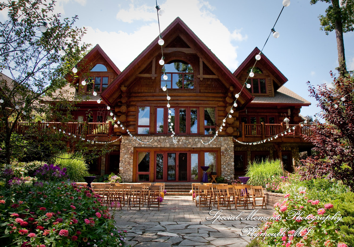 Kim & Steve at Strawberry Lake Lodge Pinckney MI wedding photography