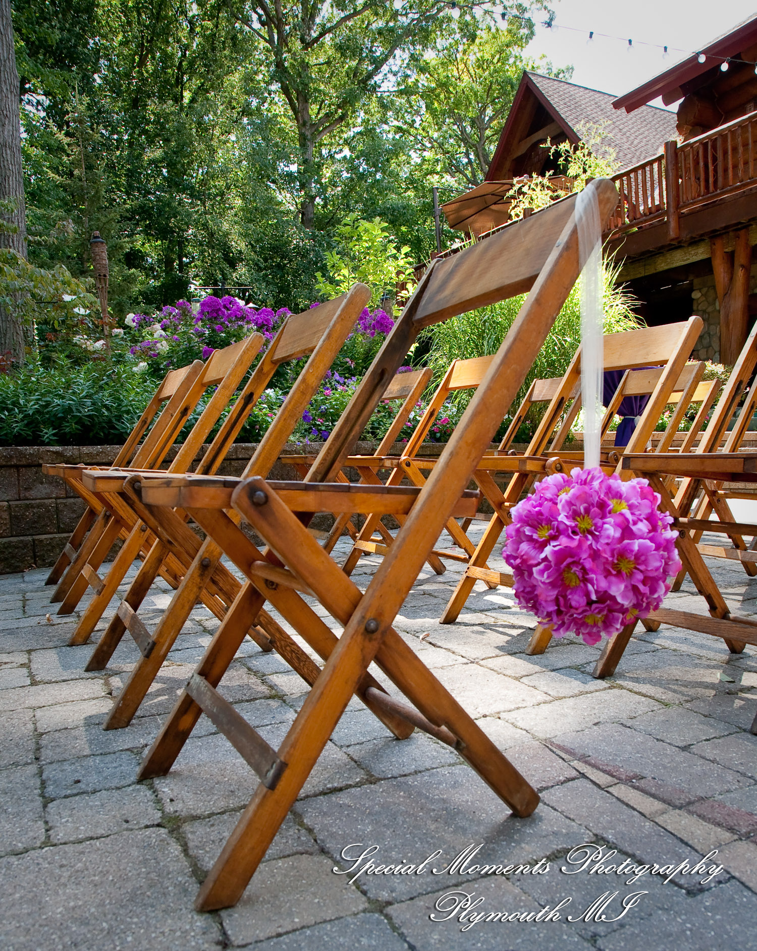 Kim & Steve at Strawberry Lake Lodge Pinckney MI wedding photography