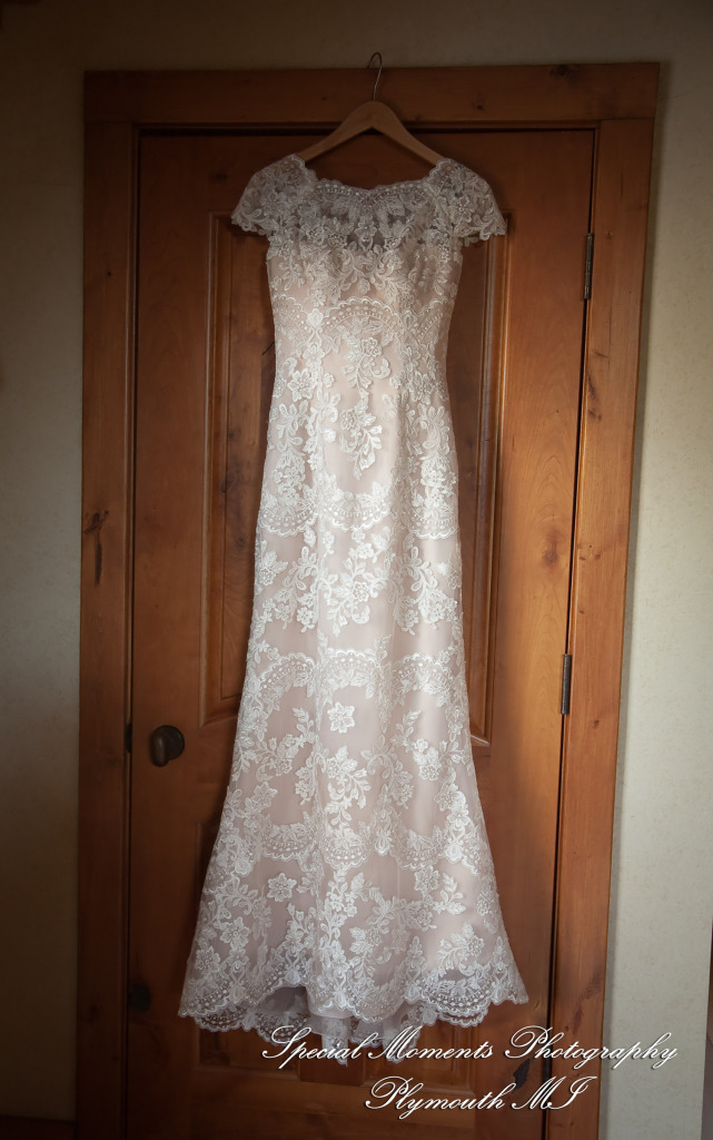 Kim & Steve at Strawberry Lake Lodge Pinckney MI wedding photography