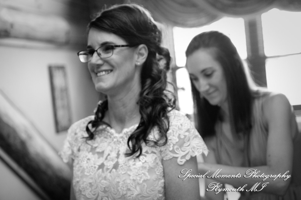 Kim & Steve at Strawberry Lake Lodge Pinckney MI wedding photography