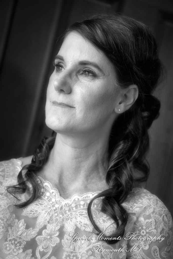 Kim & Steve at Strawberry Lake Lodge Pinckney MI wedding photography