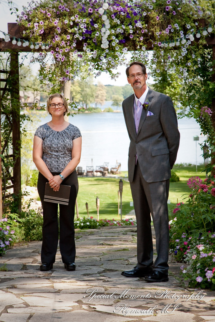 Kim & Steve at Strawberry Lake Lodge Pinckney MI wedding photography